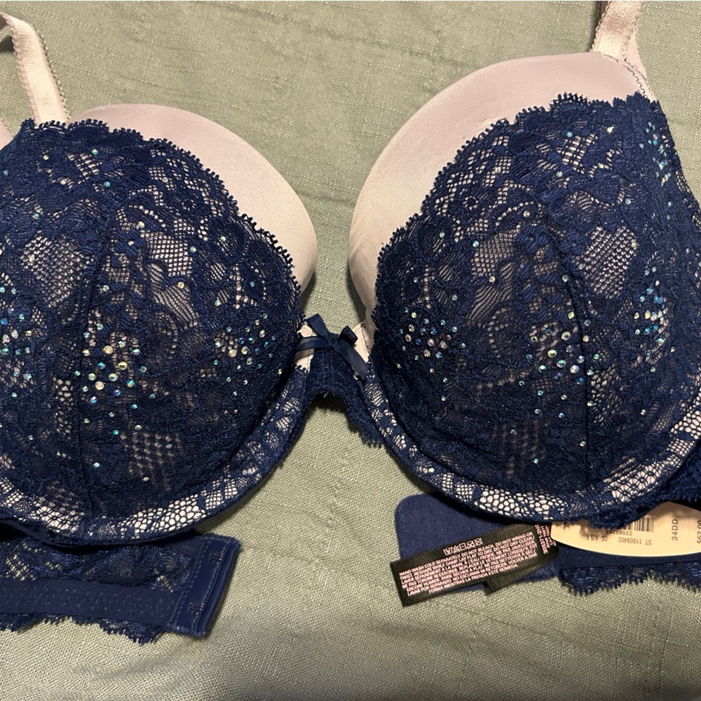 Victoria’s Secret Bejeweled Lace Underwire Bra with Soft Molded Cups